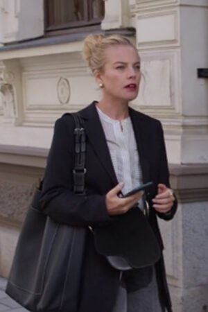 Love_&_Anarchy_S02_Ida_Engvoll_Black_Blazer