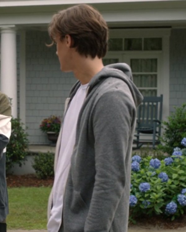 The_Summer_I_Turned_Pretty_2022_Gavin_Casalegno_Hoodie_2