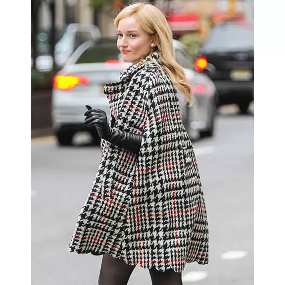 JULIA_GARNER _INVENTING_ANNA _COAT_2