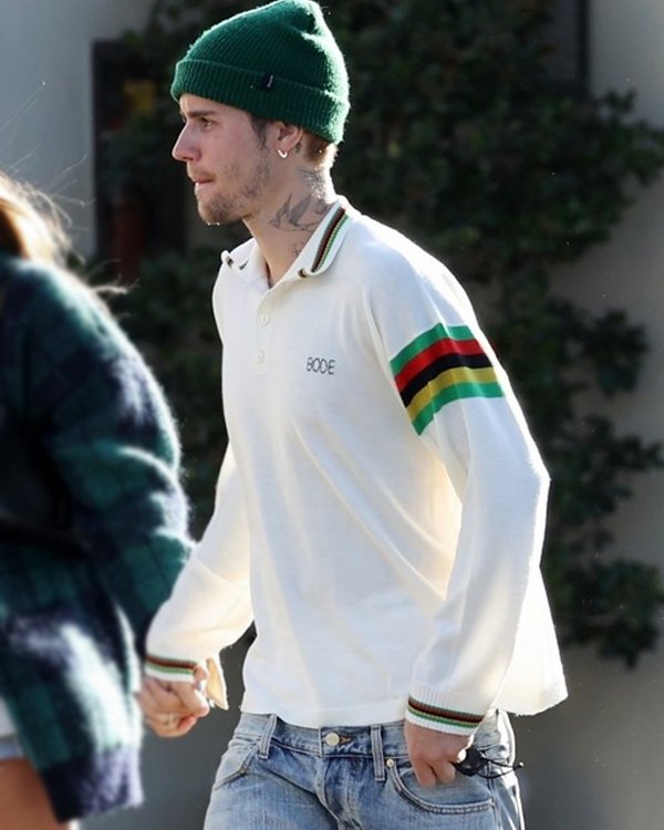 Justin_Bieber_Out_To_Pick_Up_Dinner_Polo_Shirt_2