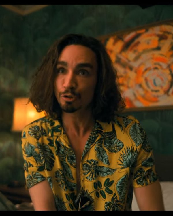 The_Umbrella_Academy_Klaus_Hargreeves_Yellow_Leaf_Print_Shirt_3