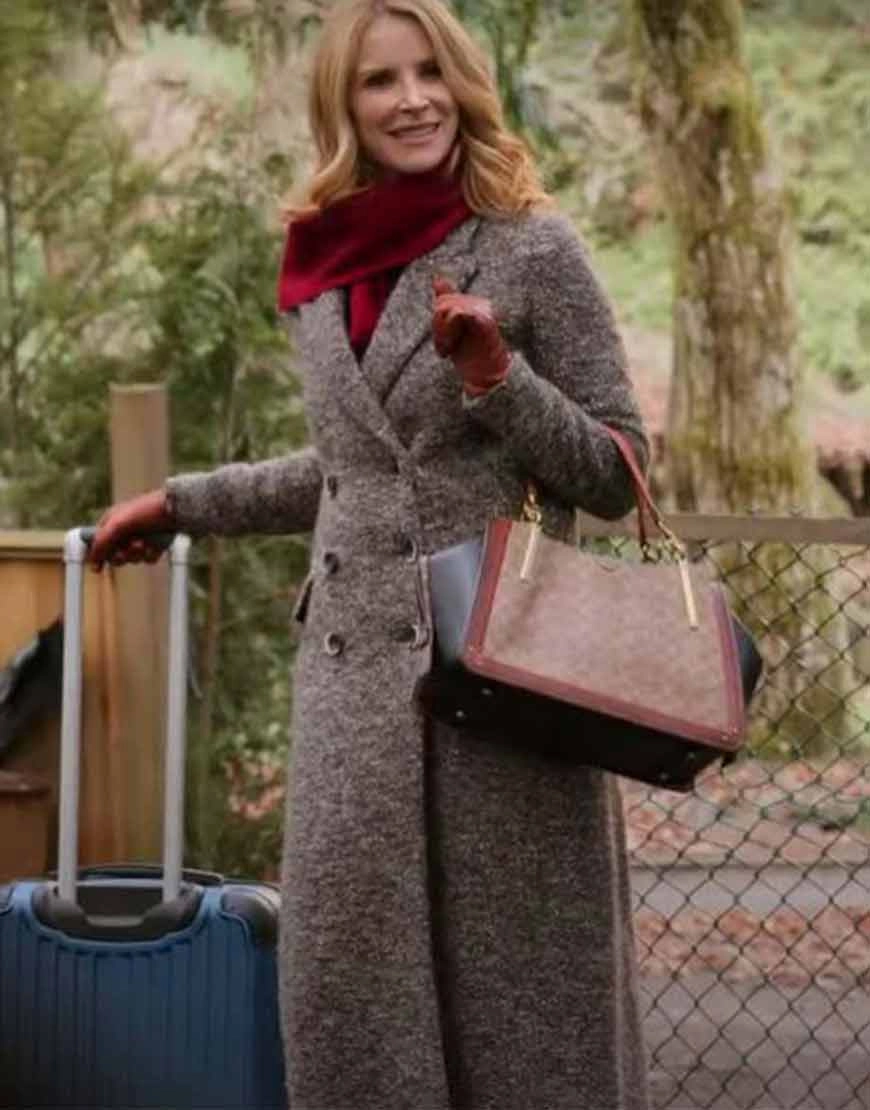 Virgin_River_S02_Jenny_Cooper_Coat