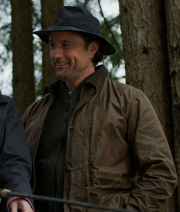Virgin_River_Season_2_Martin_Henderson_Jacket