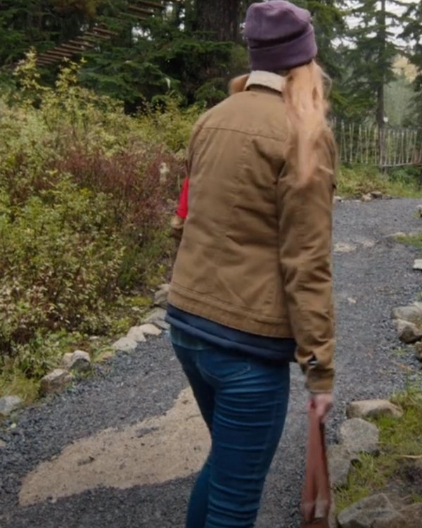 Virgin_River_Season_3_Melinda_Monroe_Shearling_Collar_Jacket_2