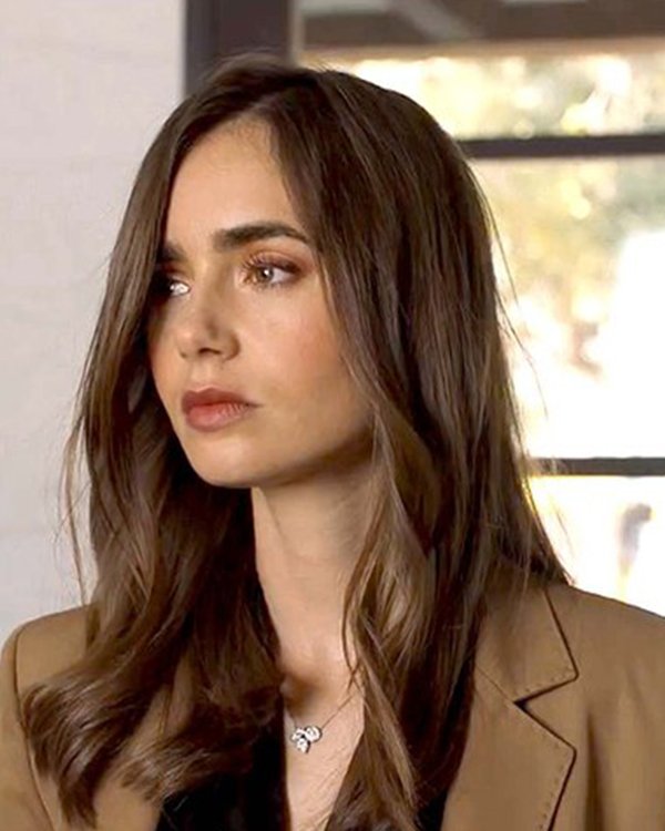 Windfall_2022_Lily_Collins_Blazer_2