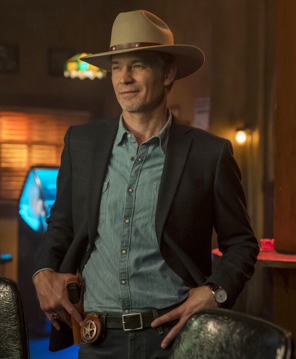 Justified-City-Primeval-Timothy-Olyphant-Black-Blazer-600x729