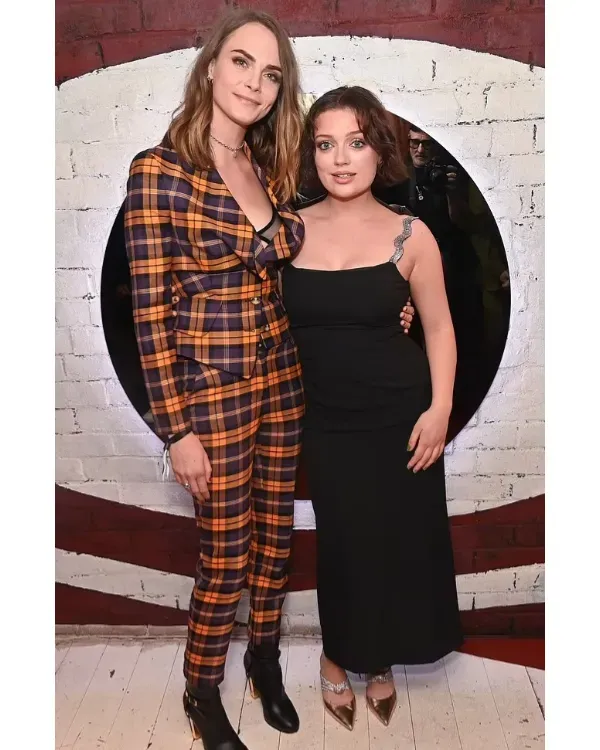 Cara-Delevingne-Plaid-Suit3