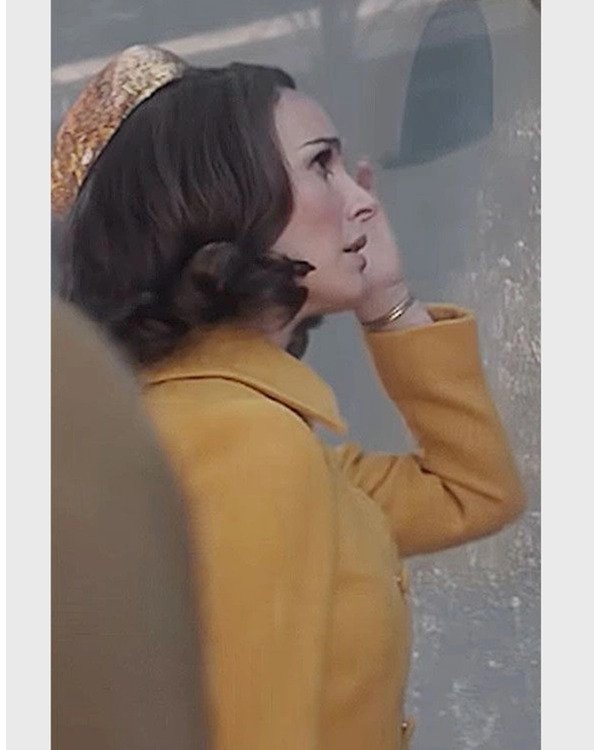 Maddie-Schwartz-TV-Series-Lady-In-The-Lake-2024-Natalie-Portman-Yellow-Jacket