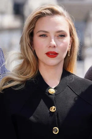 Scarlett Johansson Jurassic World Rebirth Black Blazer